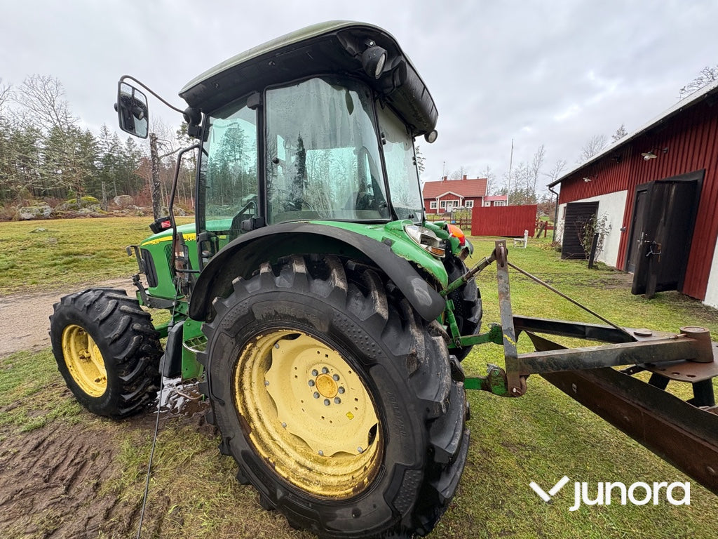 Traktor - John Deere 5820