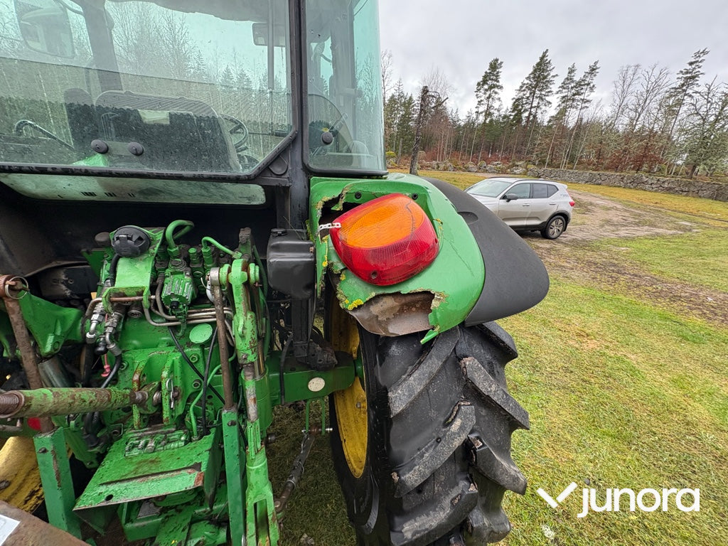 Traktor - John Deere 5820