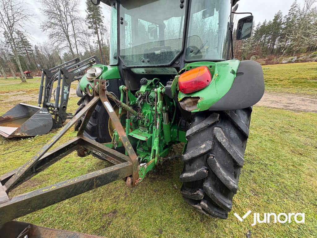 Traktor - John Deere 5820