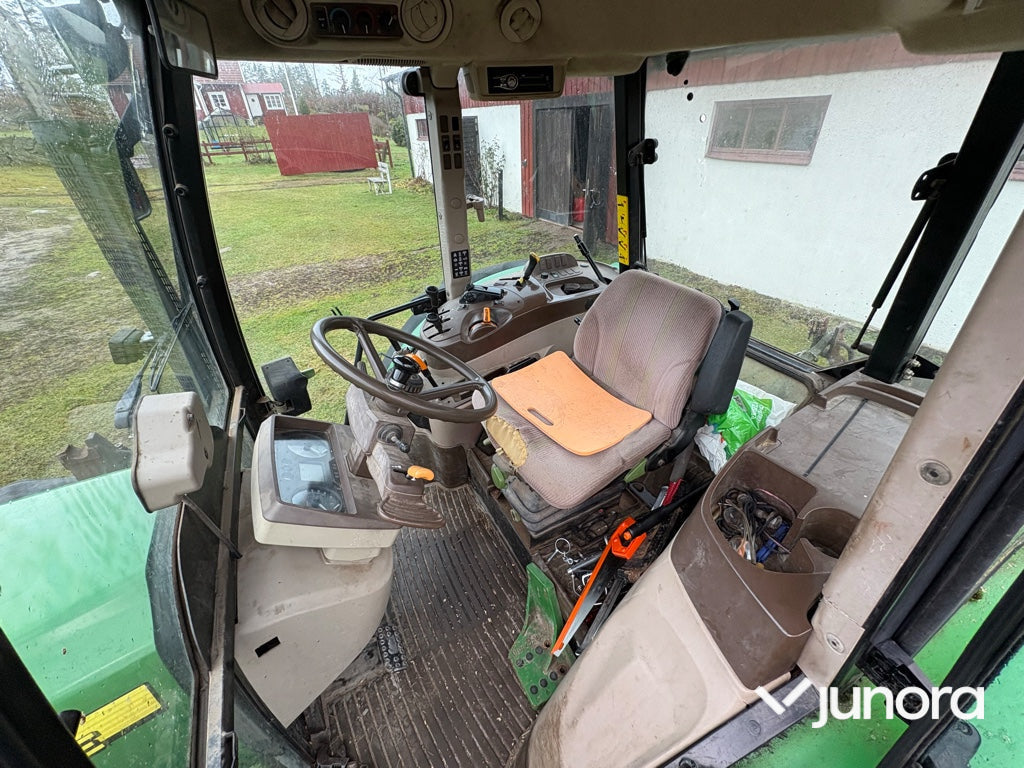Traktor - John Deere 5820