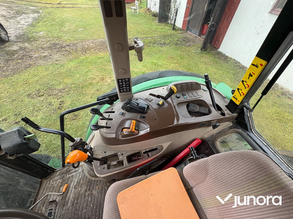 Traktor - John Deere 5820
