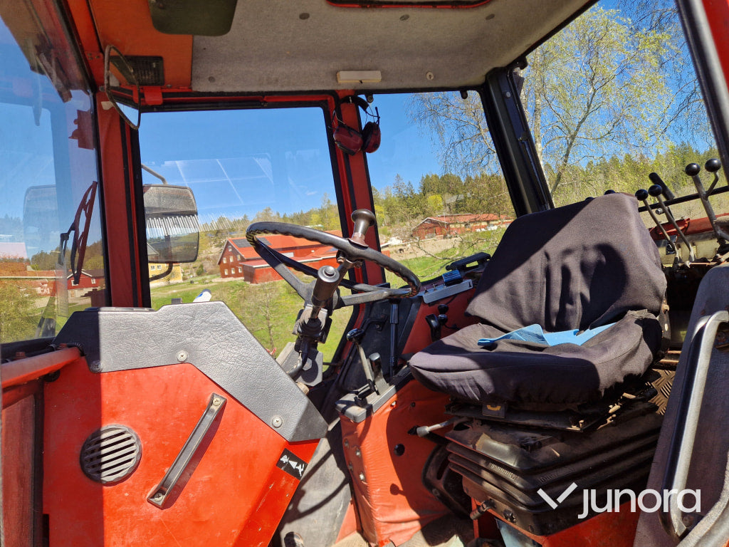 Traktor - Valmet, 605-4