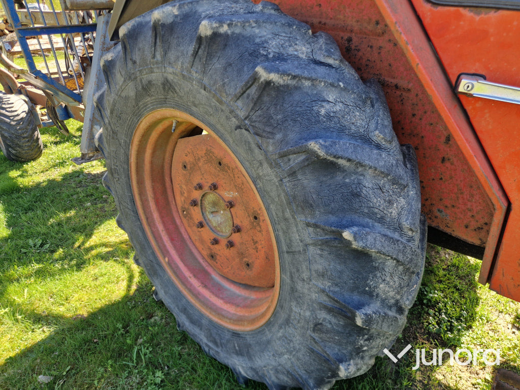 Traktor - Valmet, 605-4