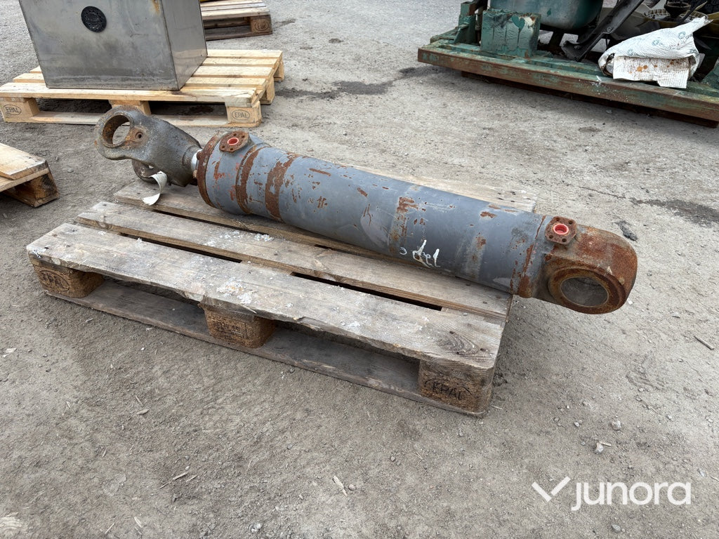 Lyftcylinder Volvo hjullastare L120C