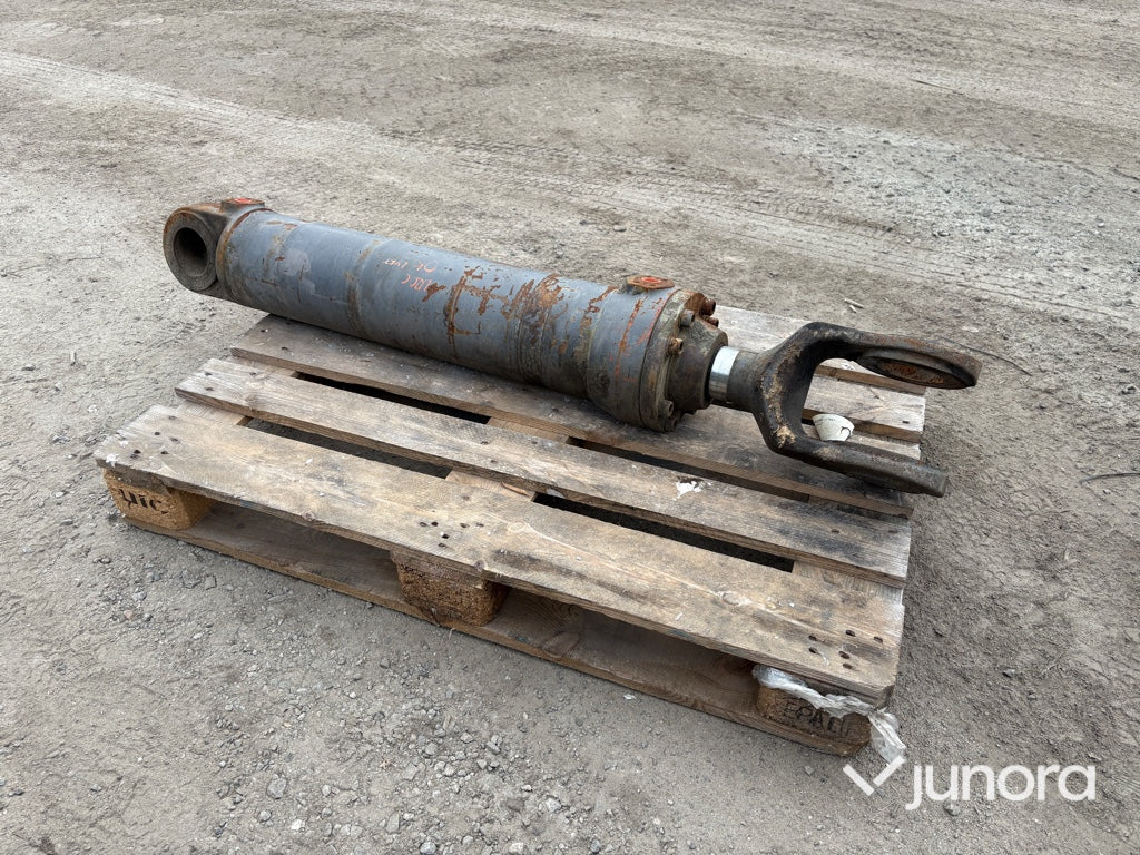 Lyftcylinder Volvo hjullastare L120C