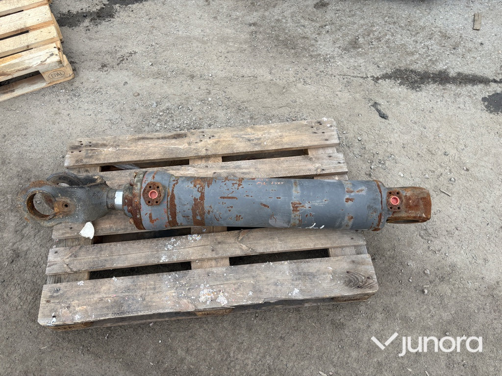 Lyftcylinder Volvo hjullastare L120C