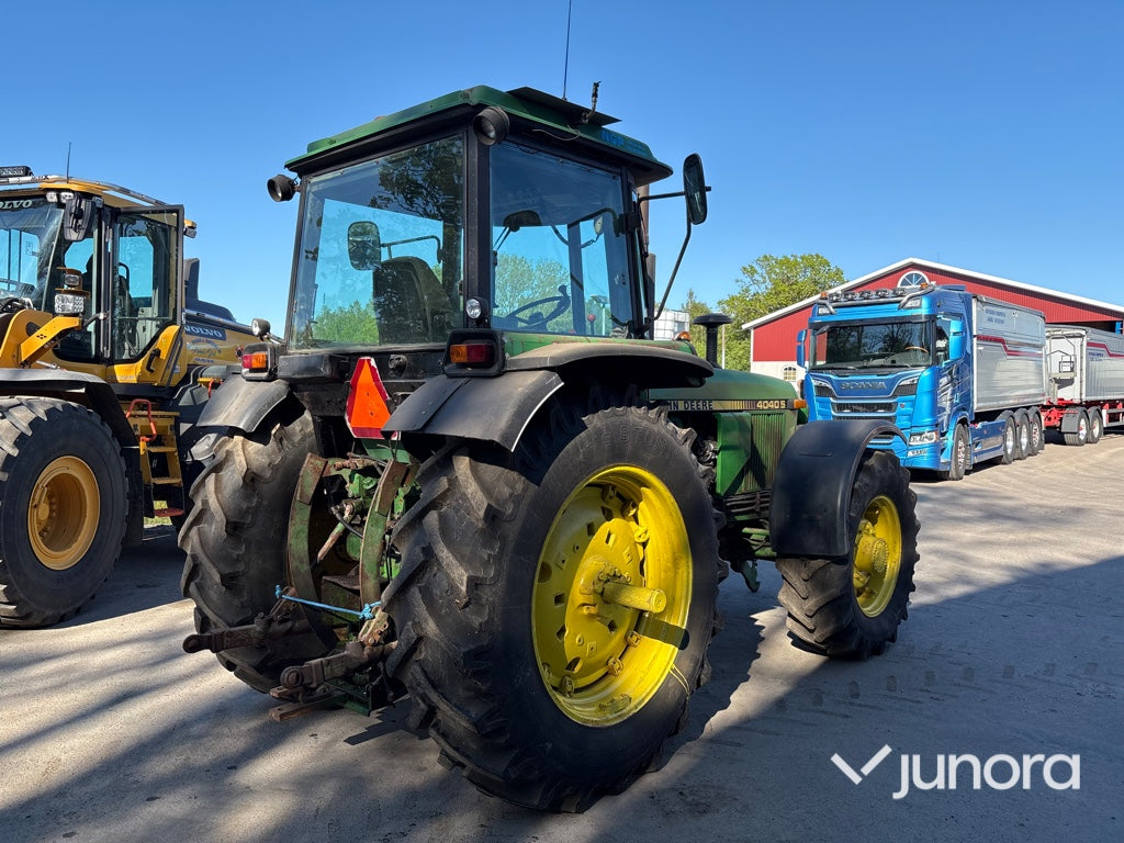 Traktor - John Deere, 4040S MFWD