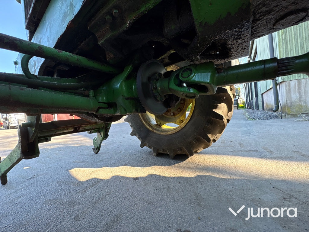 Traktor - John Deere, 4040S MFWD