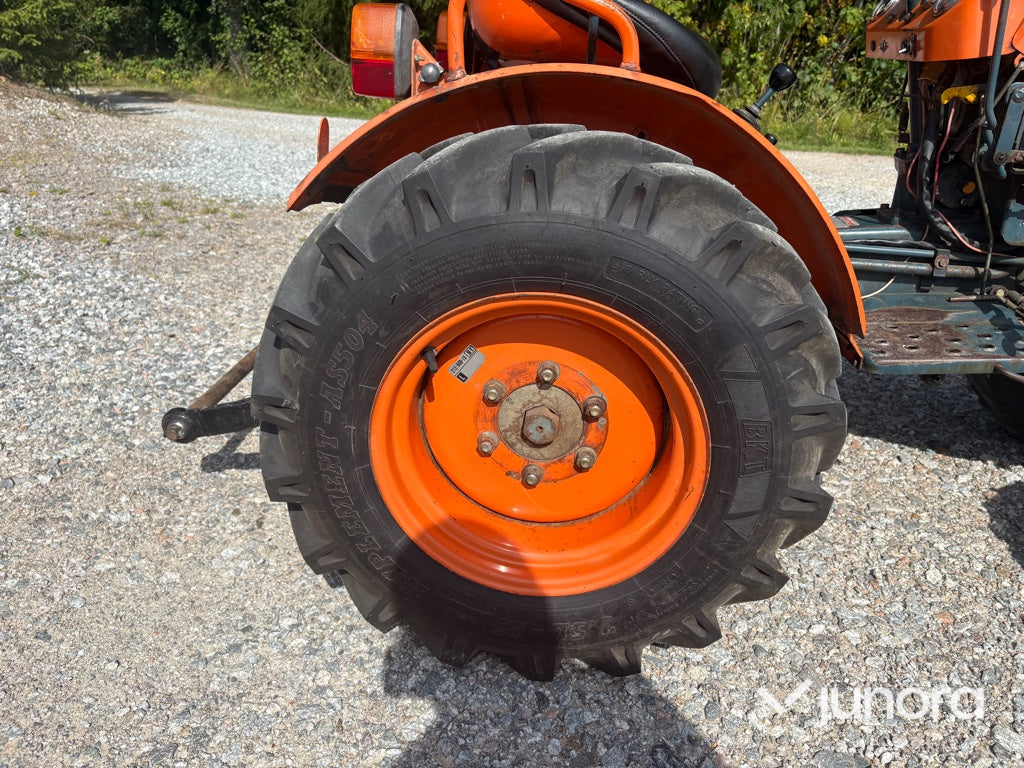 Minitraktor - Kubota, B5100