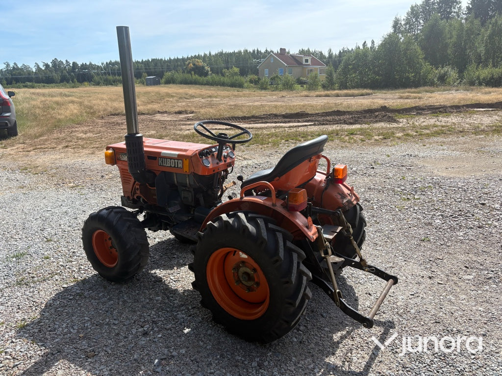 Minitraktor - Kubota, B5100