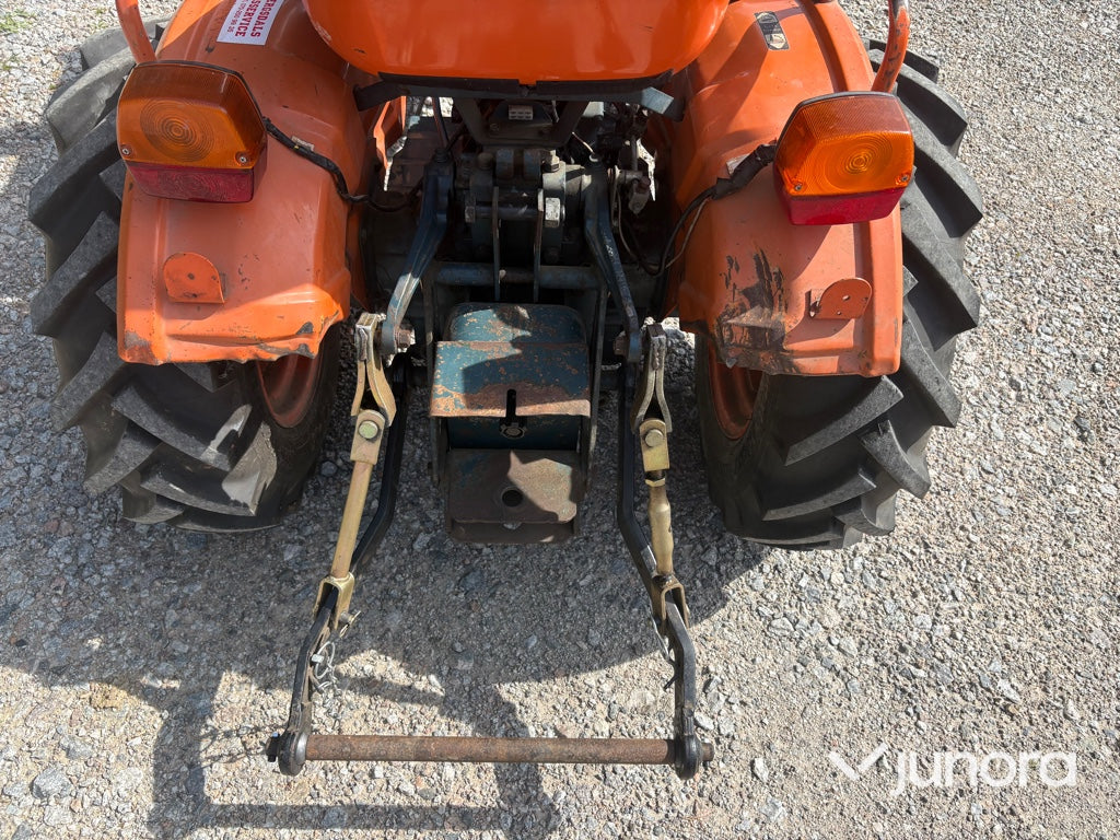 Minitraktor - Kubota, B5100