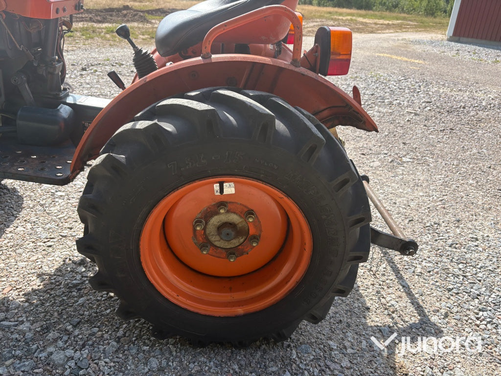 Minitraktor - Kubota, B5100