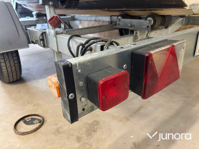 Sportbåt Fletcher Arrow med trailer