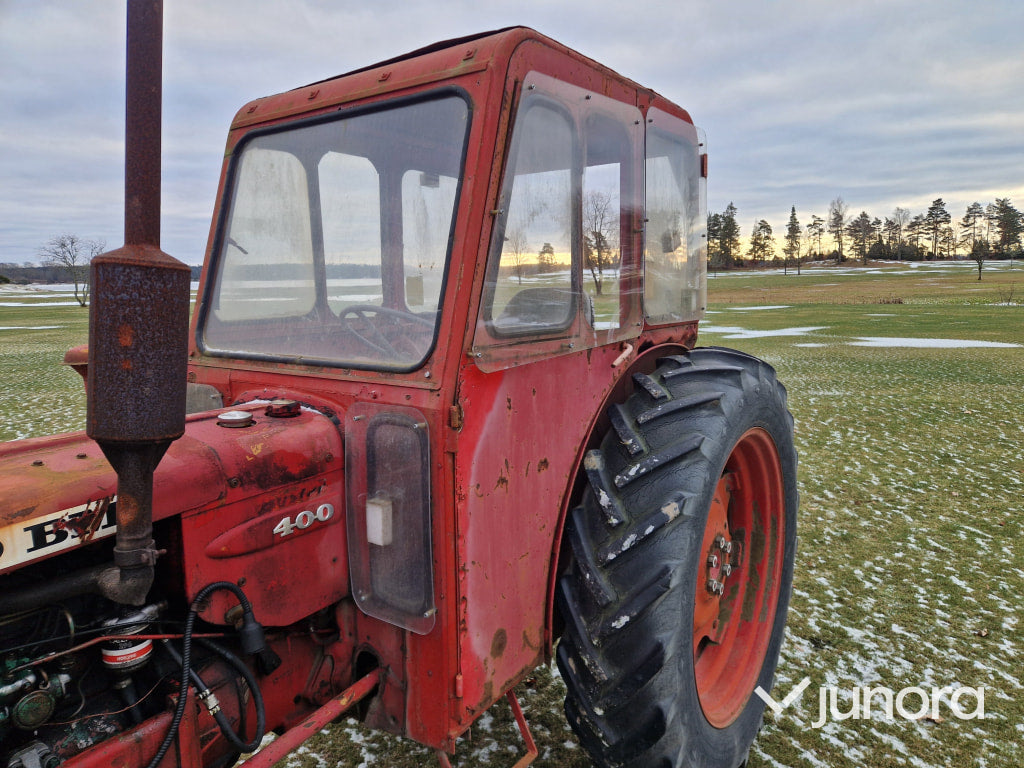 Traktor - Volvo BM Buster 400