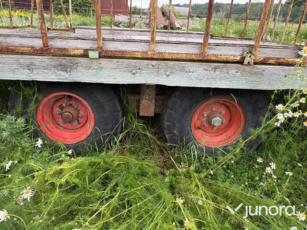 Balvagn med boogiehjul