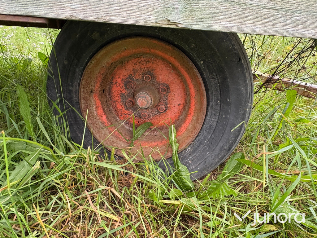 Balvagn med boogiehjul