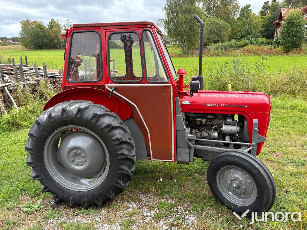 Nyrenoverad Massey Ferguson 35-X