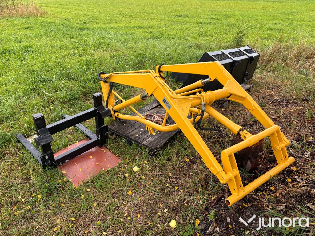 Nyrenoverad Massey Ferguson 35-X