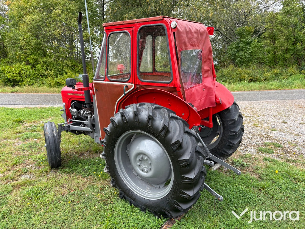 Nyrenoverad Massey Ferguson 35-X
