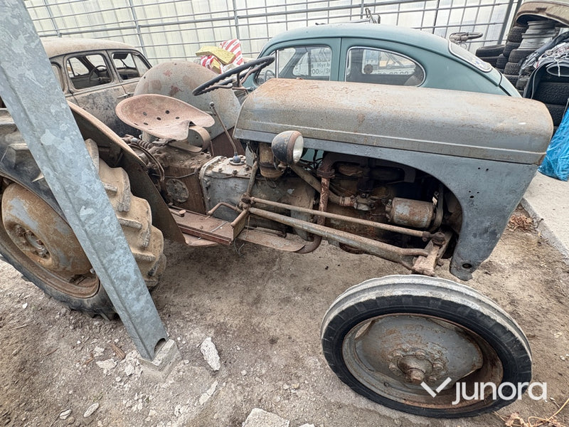 Traktor - Massey Ferguson, TEA-20