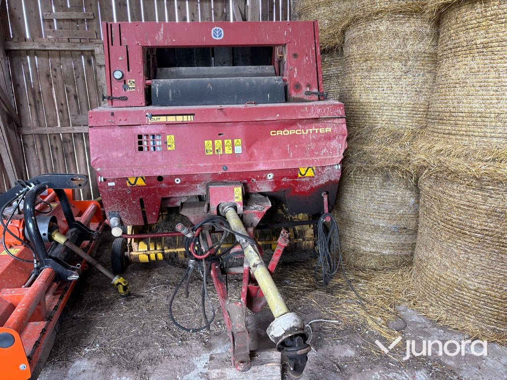 Rundbalspress - New Holland, 644