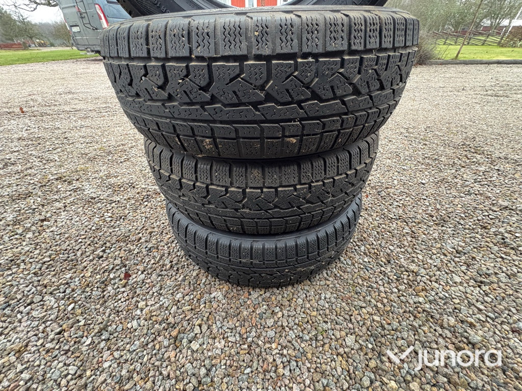 Vinterdäck - Kumho, Asymmetric