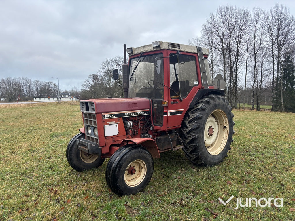 Traktor - IH 685XL