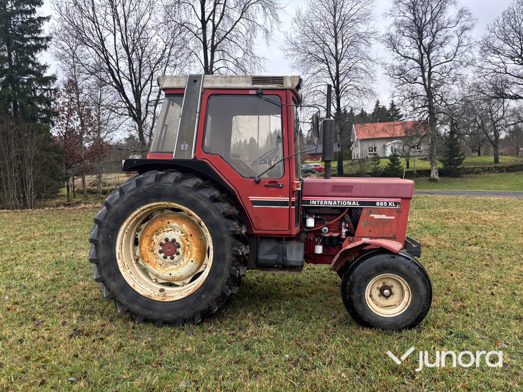 Traktor - IH 685XL