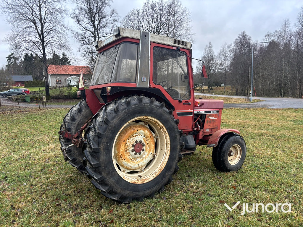 Traktor - IH 685XL