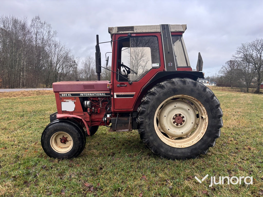 Traktor - IH 685XL