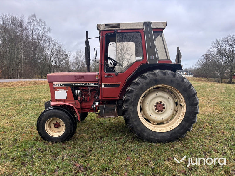 Traktor - IH 685XL
