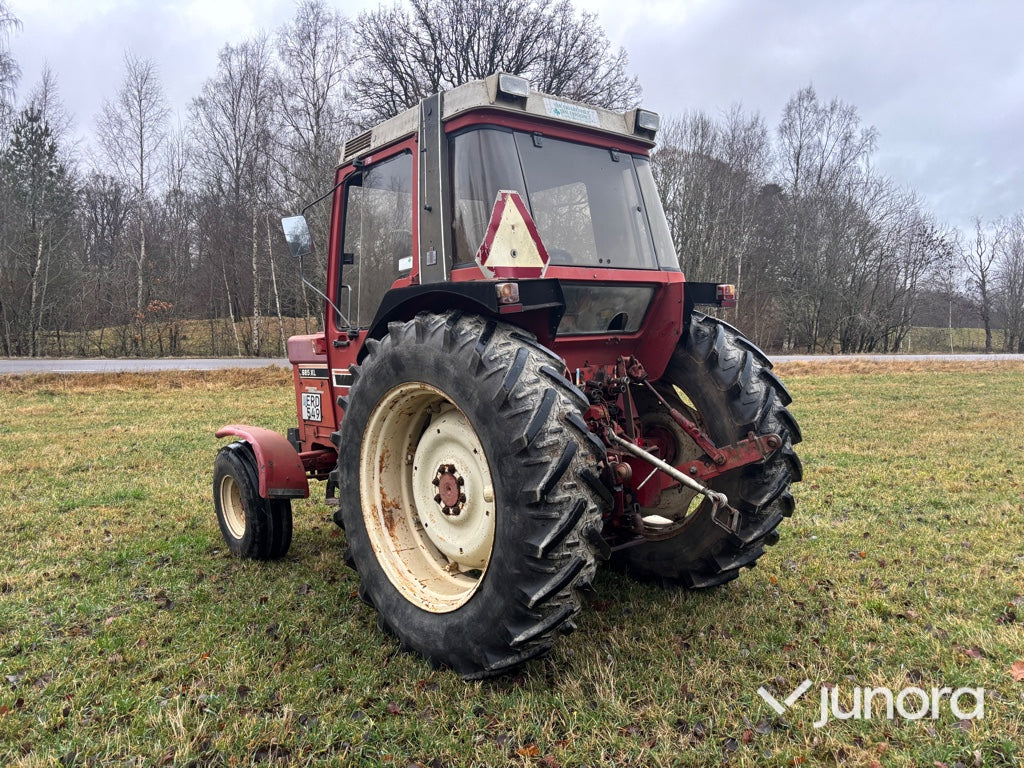 Traktor - IH 685XL