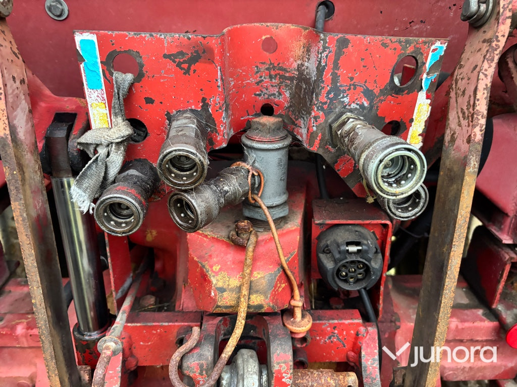 Traktor - IH 685XL