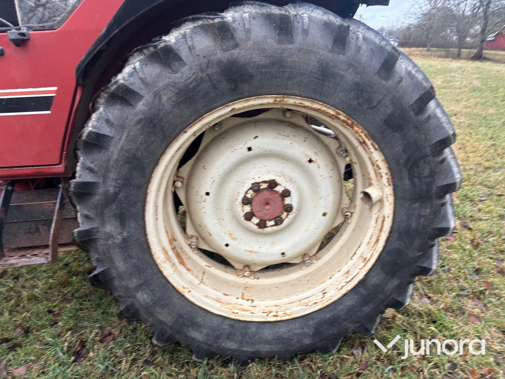 Traktor - IH 685XL