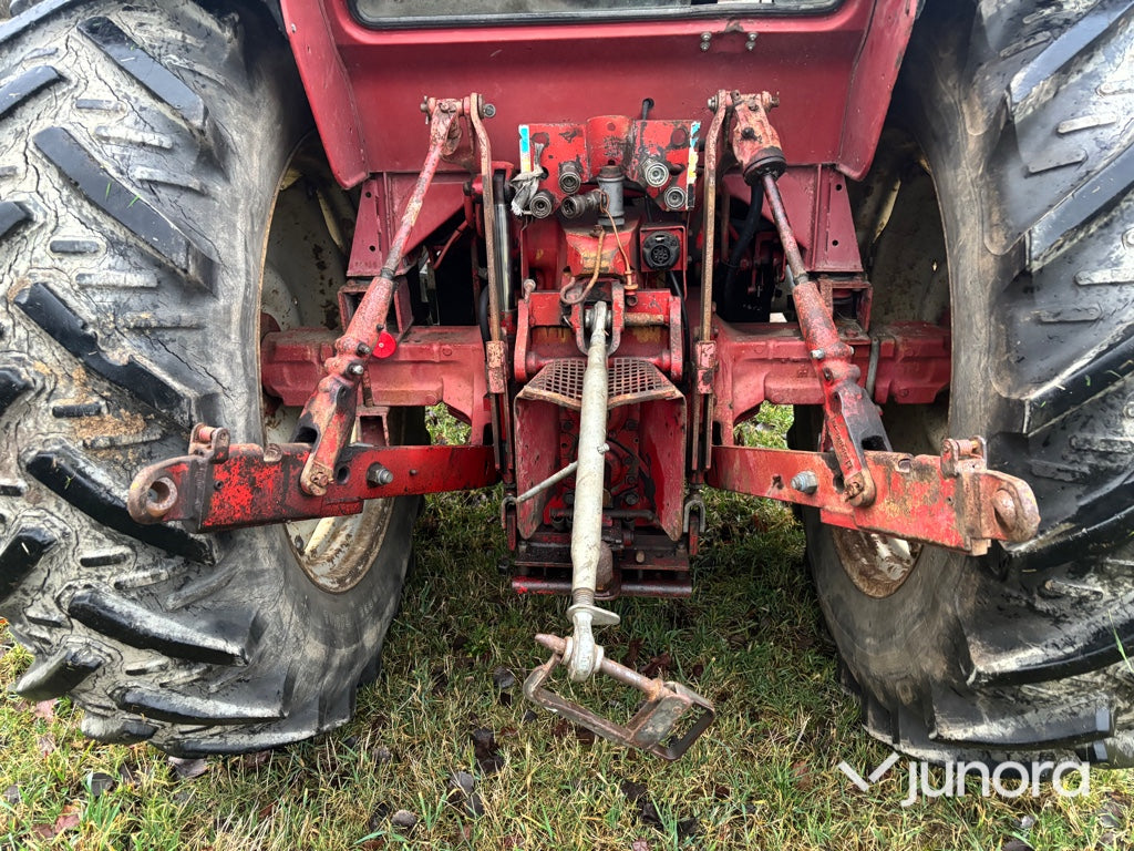 Traktor - IH 685XL