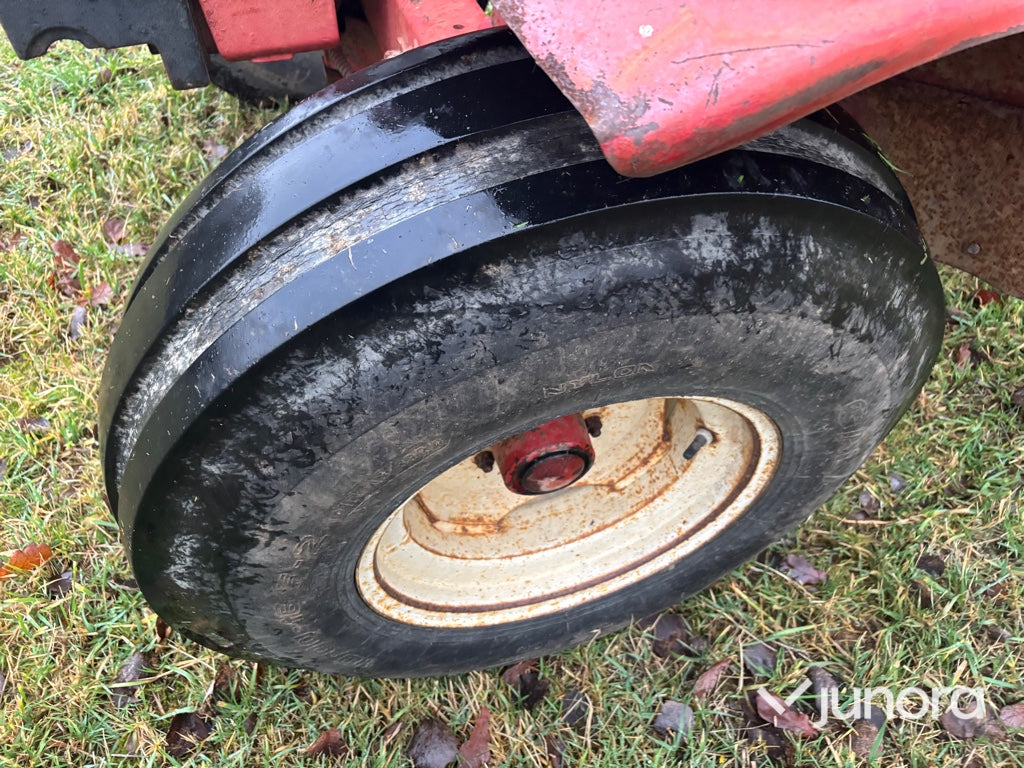 Traktor - IH 685XL