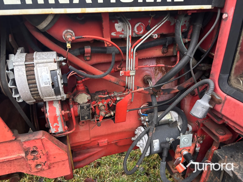 Traktor - IH 685XL