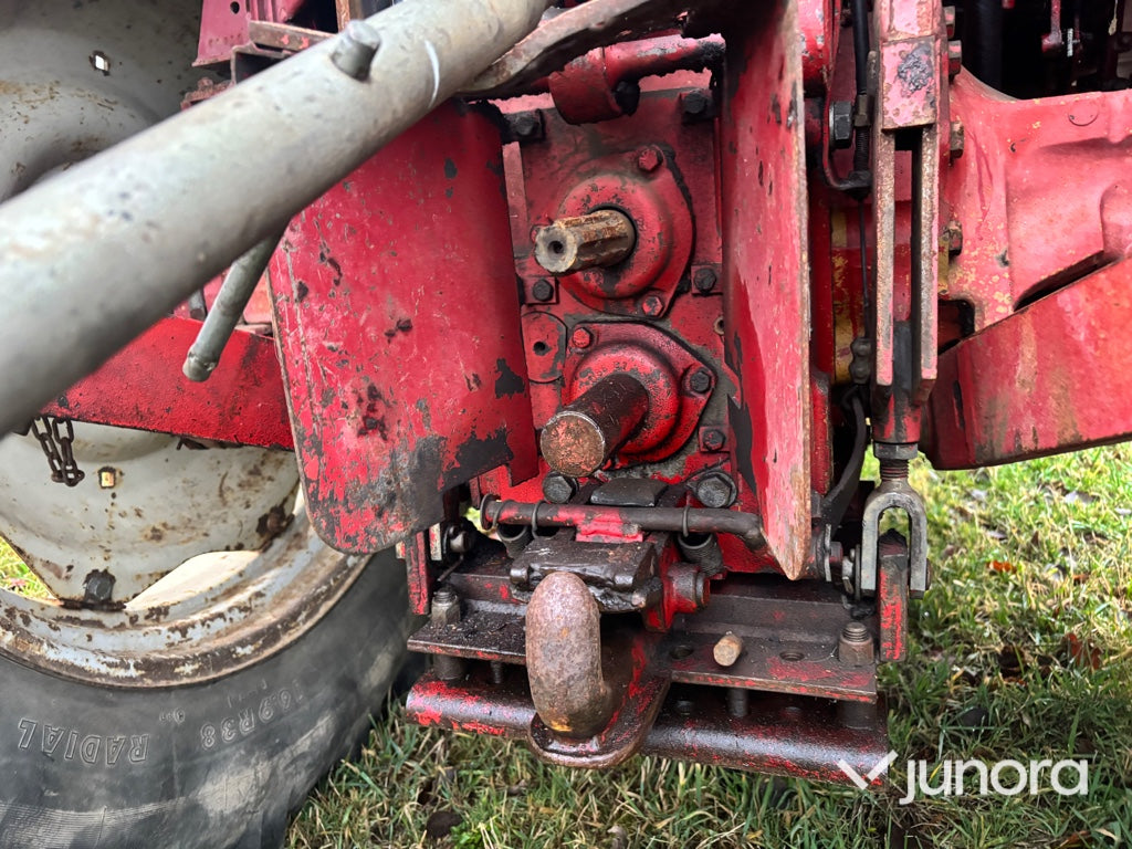 Traktor - IH 685XL