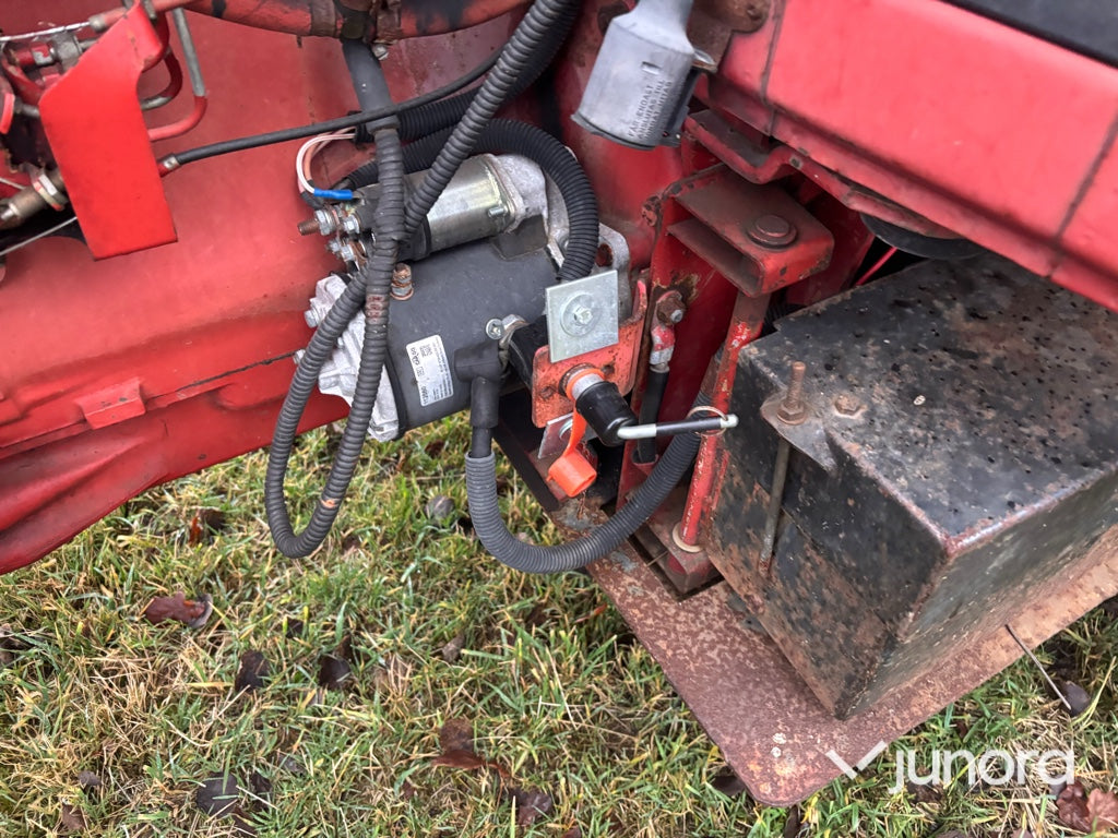Traktor - IH 685XL