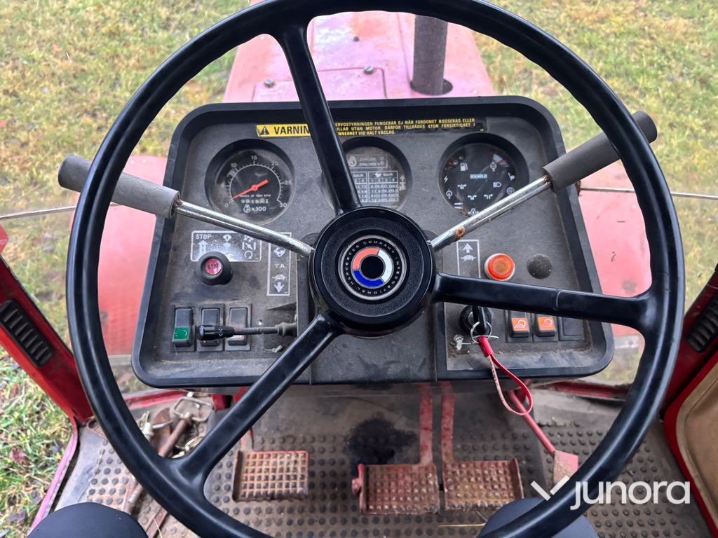 Traktor - IH 685XL
