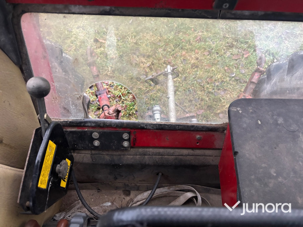 Traktor - IH 685XL