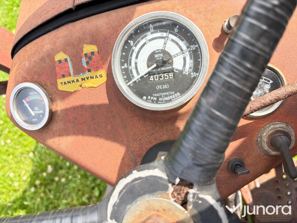 Massey Ferguson 35