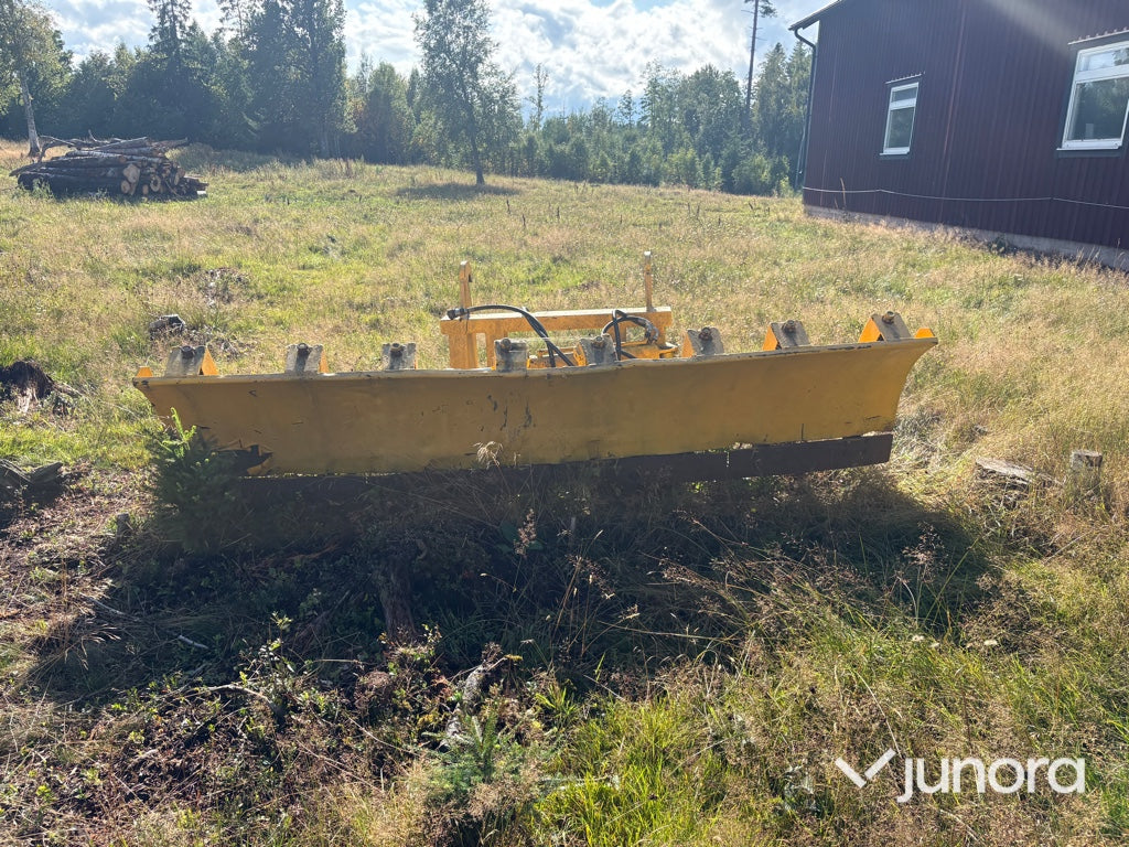 Hydrauliskt vikplogblad med Stora BM
