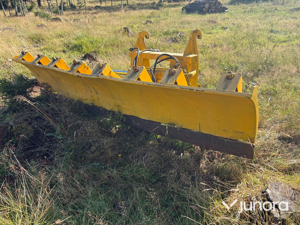 Hydrauliskt vikplogblad med Stora BM