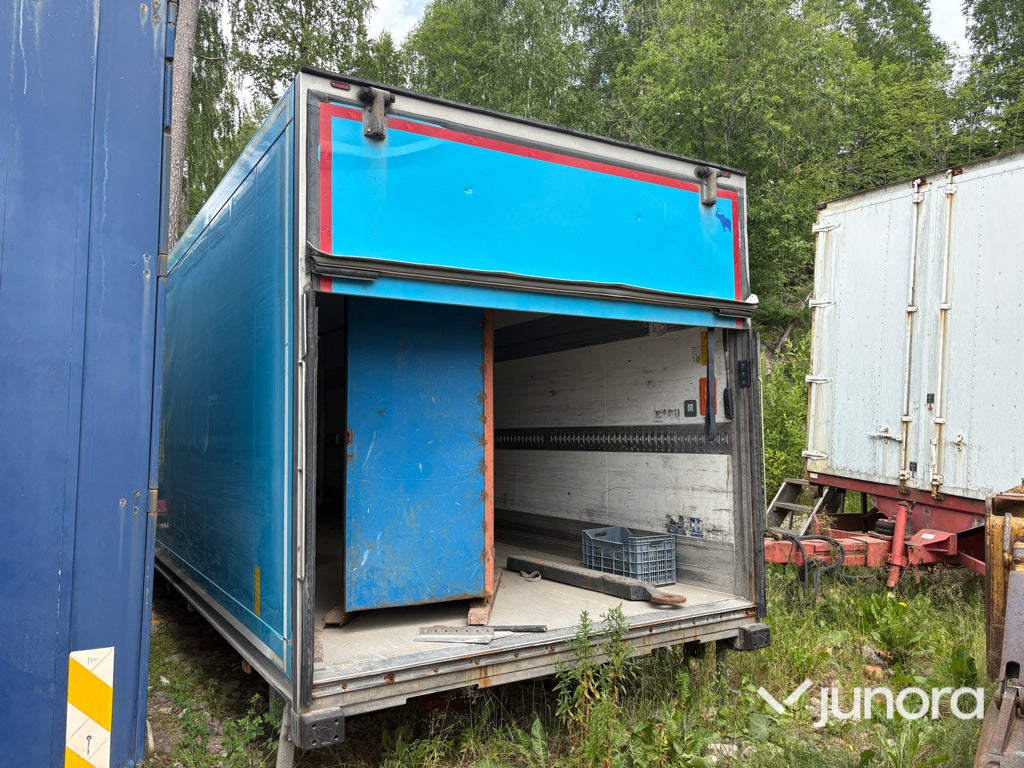 Lastbilsskåp 7,5 m x 2,5 m