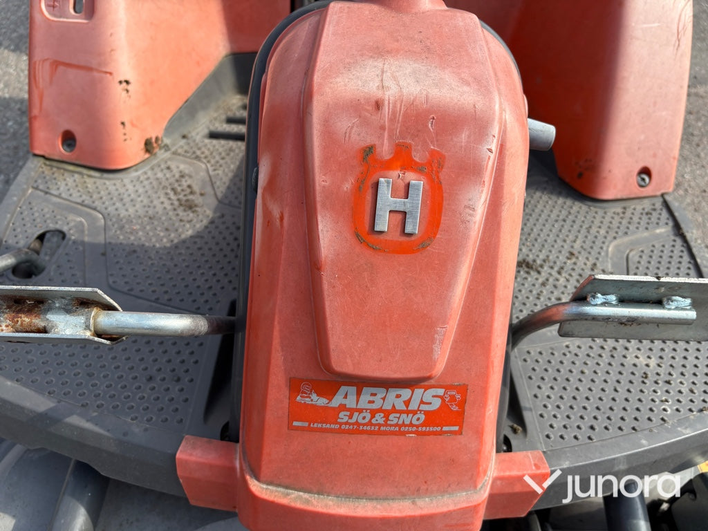 Gräsklippare - Husqvarna, R111B