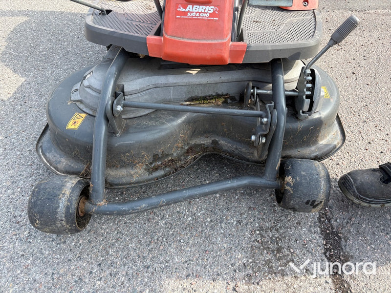 Gräsklippare - Husqvarna, R111B