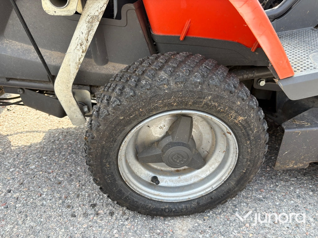Gräsklippare - Husqvarna, R111B