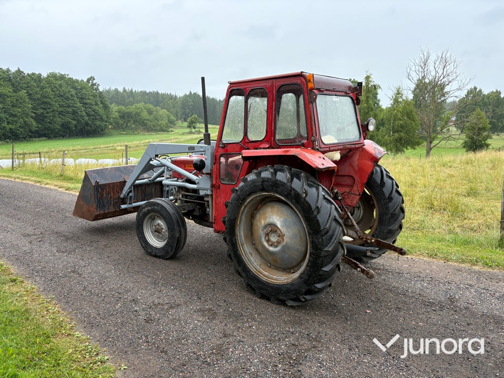 Traktor - Massey Ferguson 135 med frontlastare