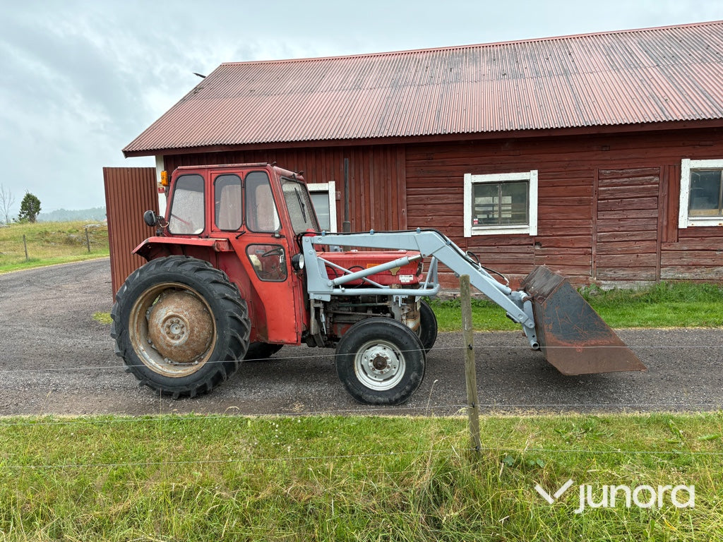 Traktor - Massey Ferguson 135 med frontlastare